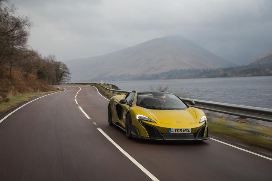  McLaren 675LT Spider 2016 года  (фото 8 из 28)